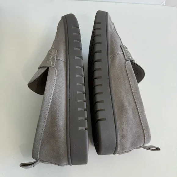 Vionic Uptown Suede Loafers Flats Women Size 9 Light Gray Comfy Work Office - Picture 6 of 13